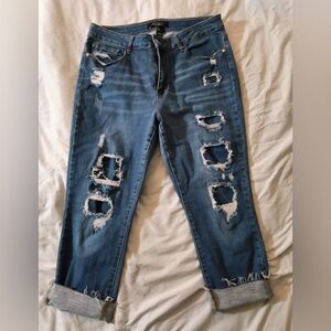 Women’s Judy Blue Capri Jeans - Size 14 - distressed with patches - medium wash